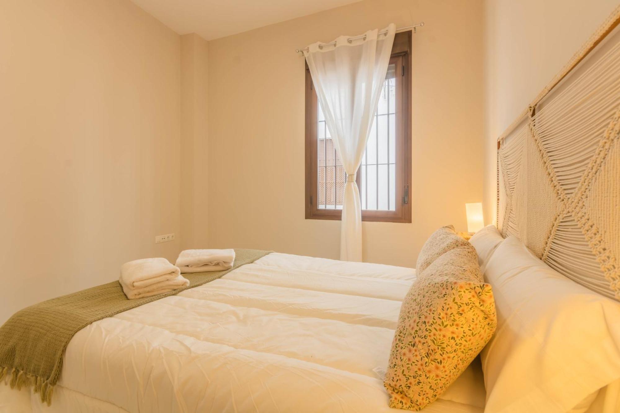 Apartamentos Los Abuelos - Cordova Esterno foto